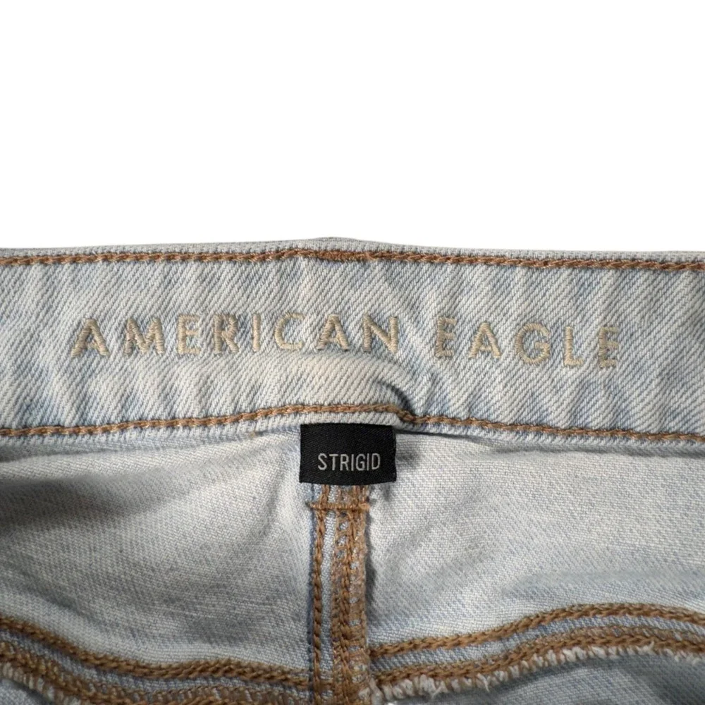 American Eagle Outfitters Womens‎ Size 00 Strigid Distressed Light Wash Jeans